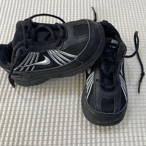 Nike toddler boy shoes